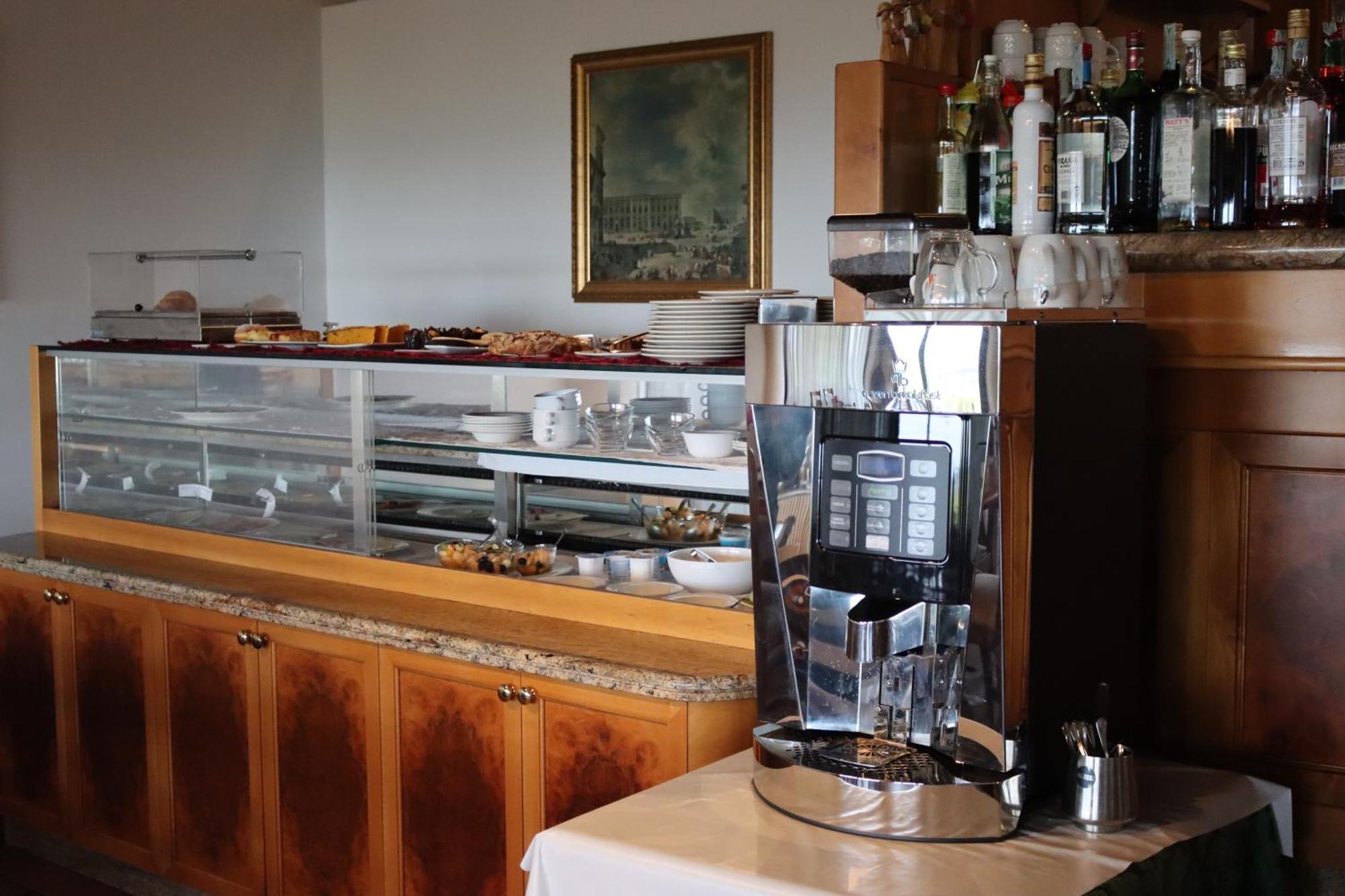 Albergo Alla Pineta Montebelluna Bagian luar foto