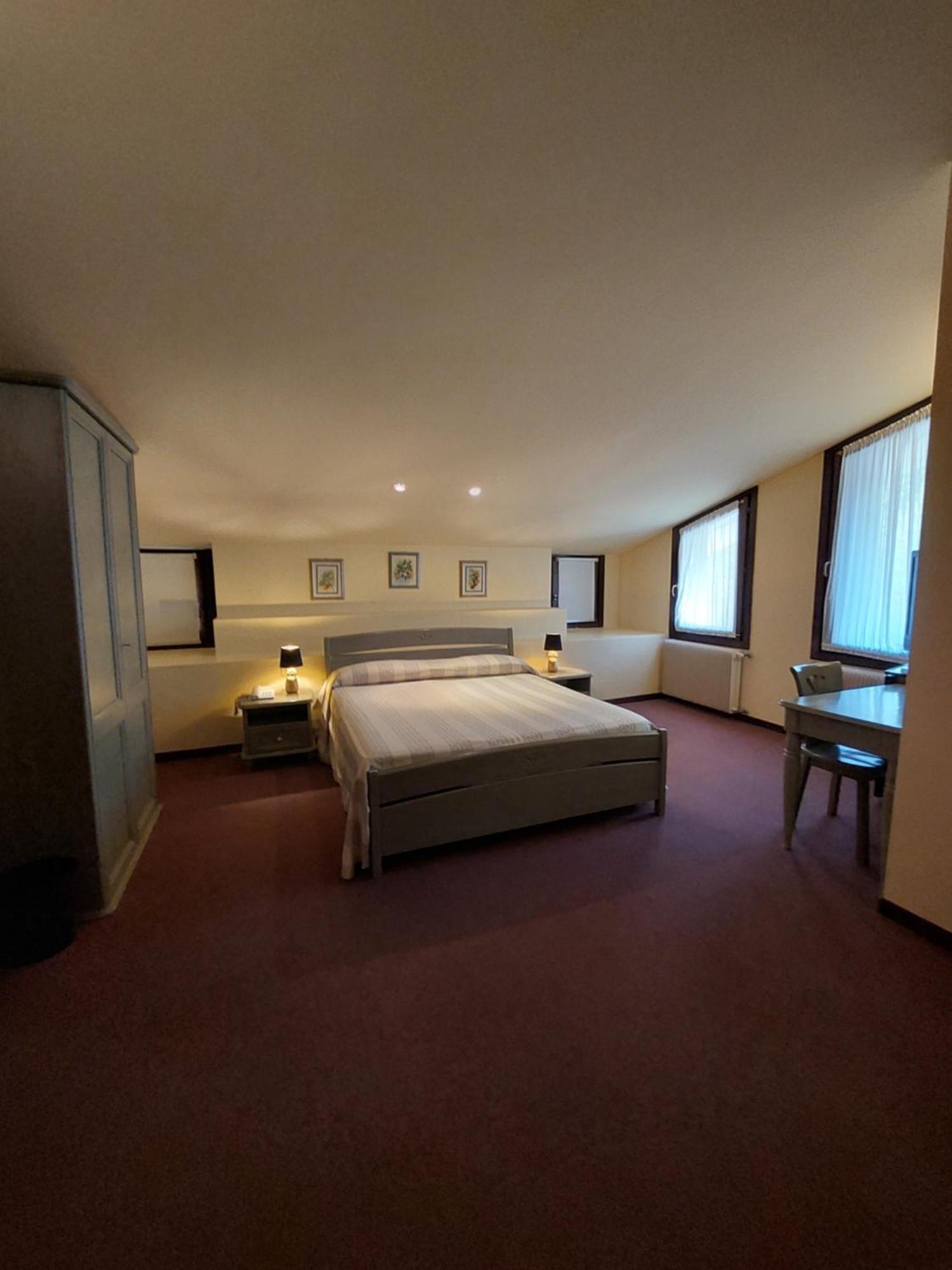 Albergo Alla Pineta Montebelluna Bagian luar foto
